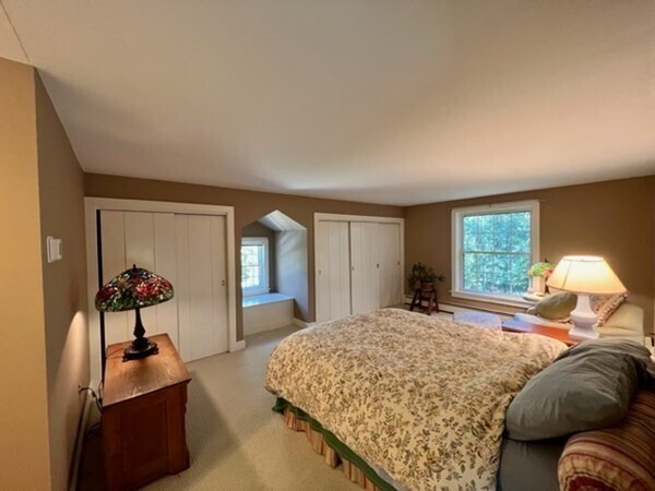 Building Photo - 376 Grove St