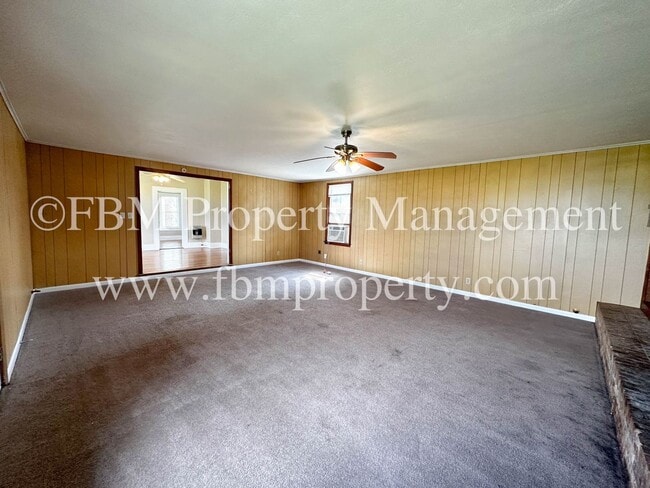 Building Photo - 3701 Emhouse Rd