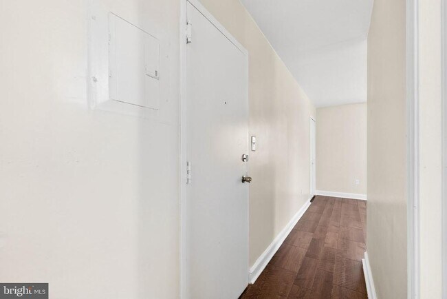 Building Photo - 3207 11th Pl SE