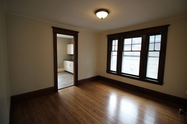 Building Photo - 639 Park Avenue Apt #3