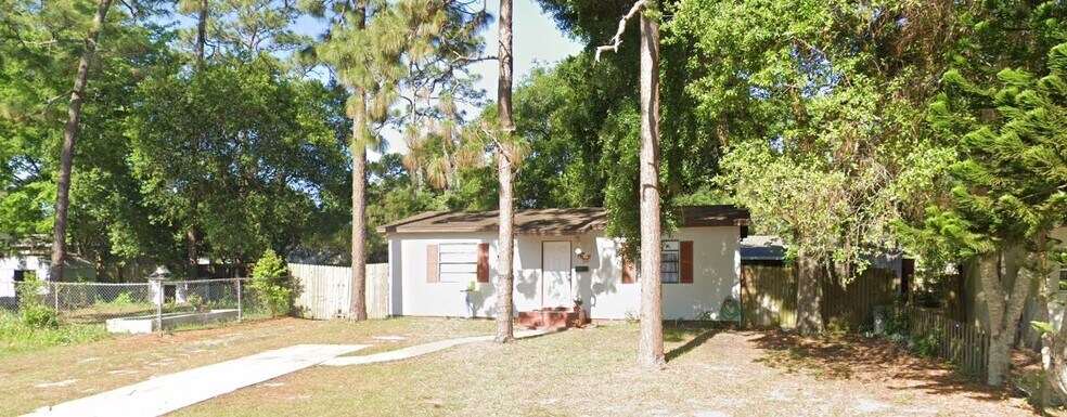 Primary Photo - 1142 Landmark Ln