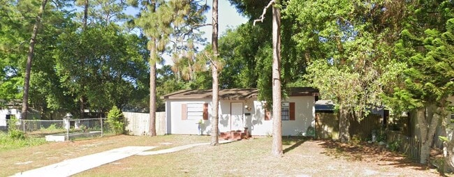 Building Photo - 1142 Landmark Ln