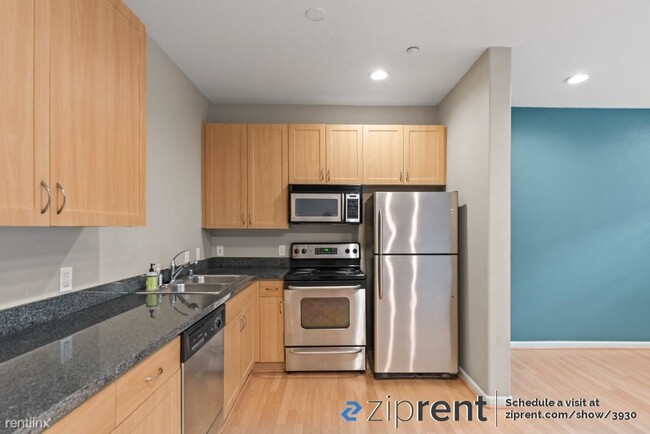 Building Photo - 1 br, 1 bath Condo - 1121 40th Street, Eme...