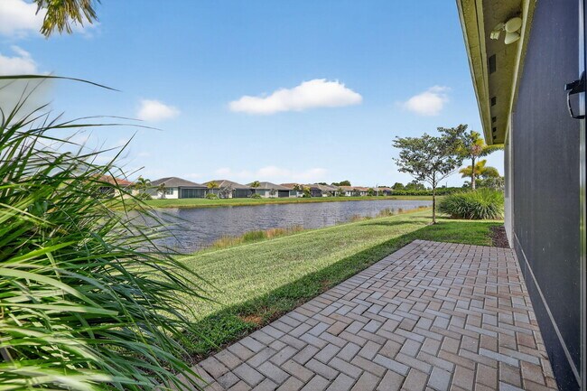 Building Photo - 11650 SW Moon River Way