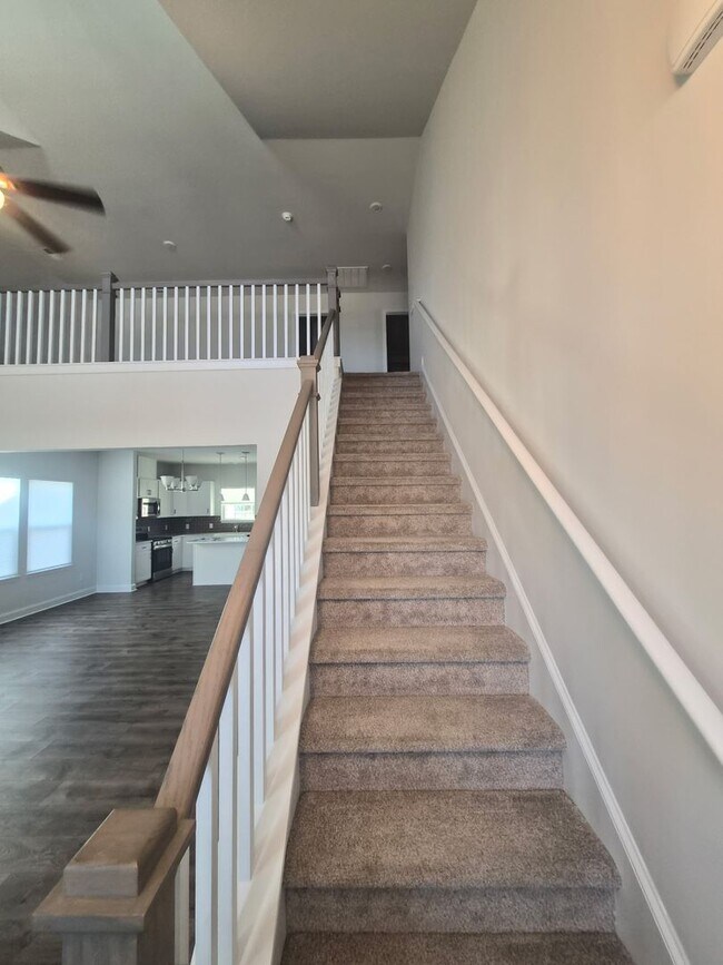 Building Photo - 301 Harvest Mdw Xing