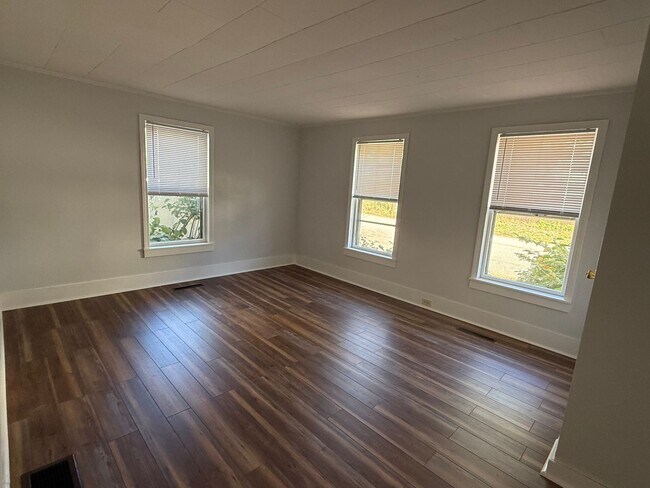 Building Photo - 35 Merrimac St