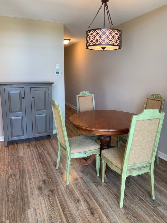 Building Photo - 2/2 Fully Furnished Condo in Willow Valley...
