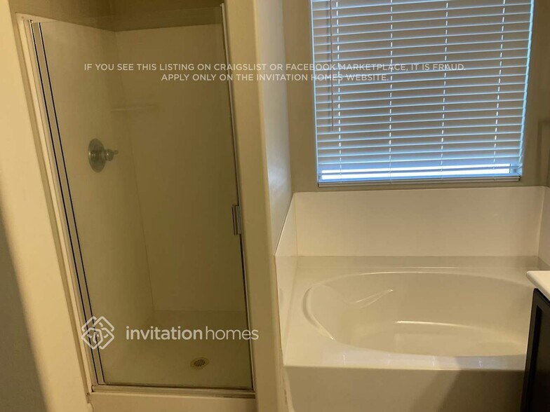 Building Photo - 1404 S Ponderosa Dr