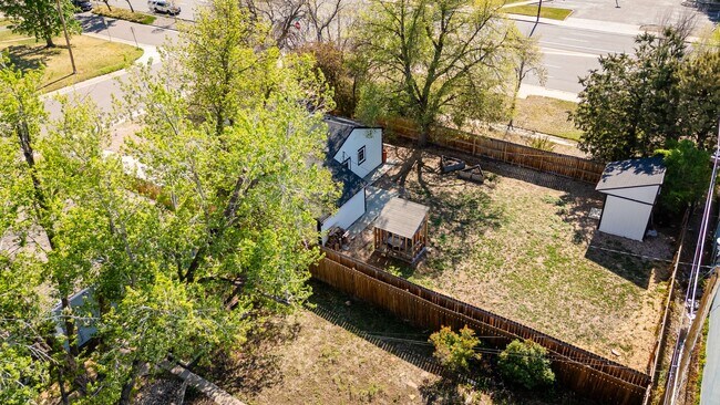 Building Photo - Great updated house in Southeast Denver near Cherry Hills!
