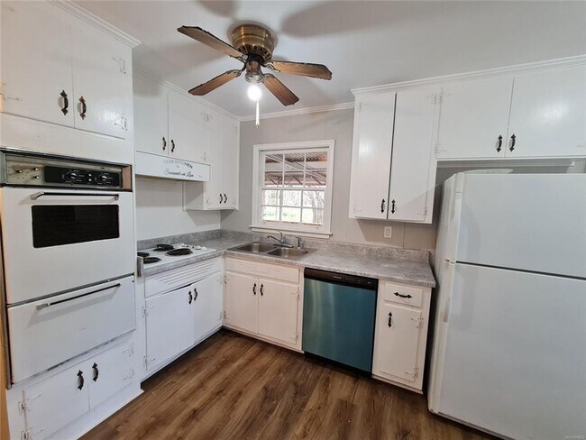 Building Photo - 4 Bed 2 Bath in 36111 zip code