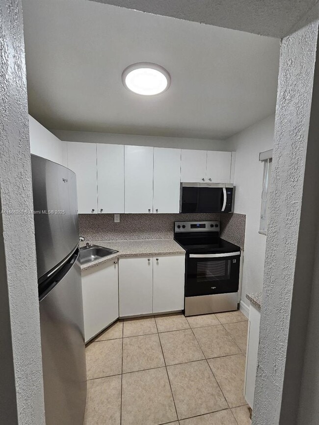 Primary Photo - 17255 SW 95th Ave