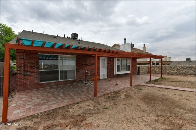 Building Photo - 7089 Black Ridge Dr