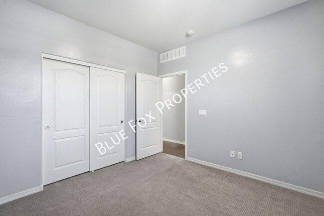 Building Photo - 8670 N Genoa Ct