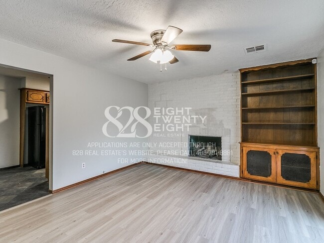 Building Photo - AVAILABLE NOW! Charming 3 Bed/1.5 Bath Single Family Home in West Norman