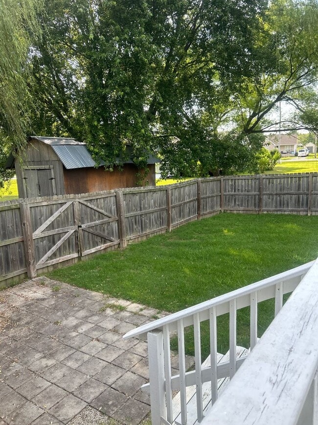 Building Photo - 3 bd 2 ba home on a cul de sac
