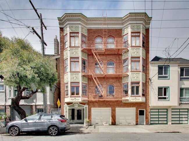 Building Photo - 221 24th Ave