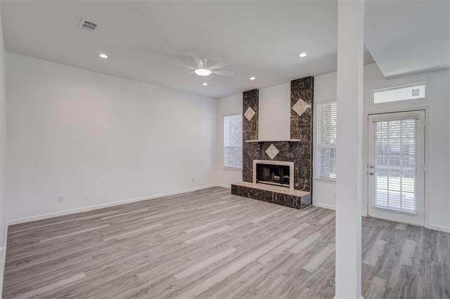 Building Photo - 1521 Palisades Dr