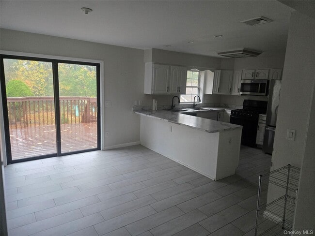 Building Photo - 9 Sergio Ct