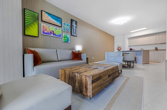 Building Photo - 4011 S Ocean Dr