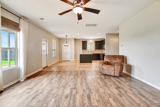 Building Photo - 5439 Baronet Dr