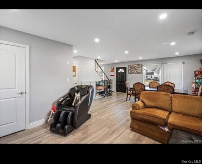 Building Photo - 57 Pond Ln