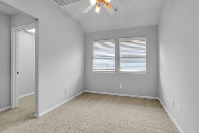 Building Photo - 26 Valewood Pl