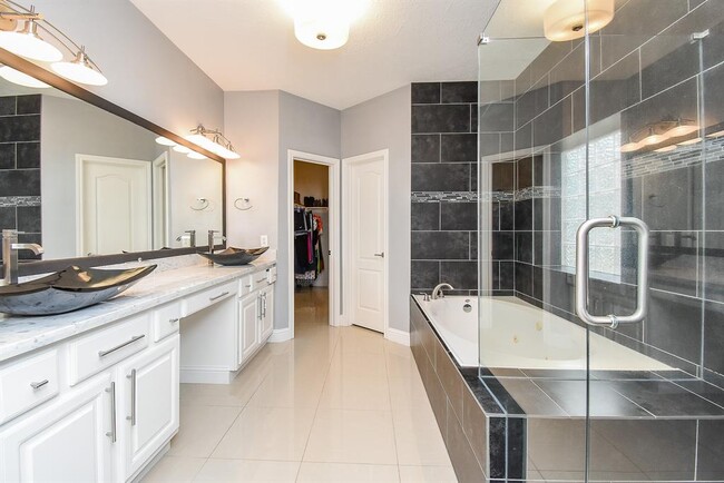 Building Photo - 4134 Starboard Shores Dr