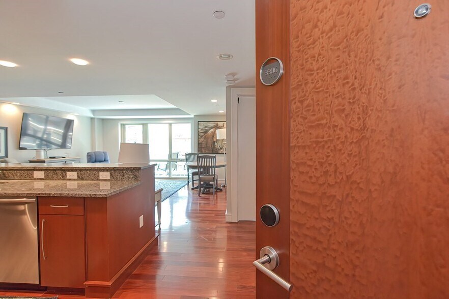 Building Photo - 3 Battery Wharf