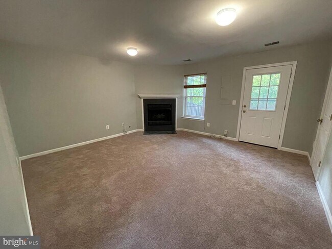 Building Photo - 4106 Hazelwood Ct