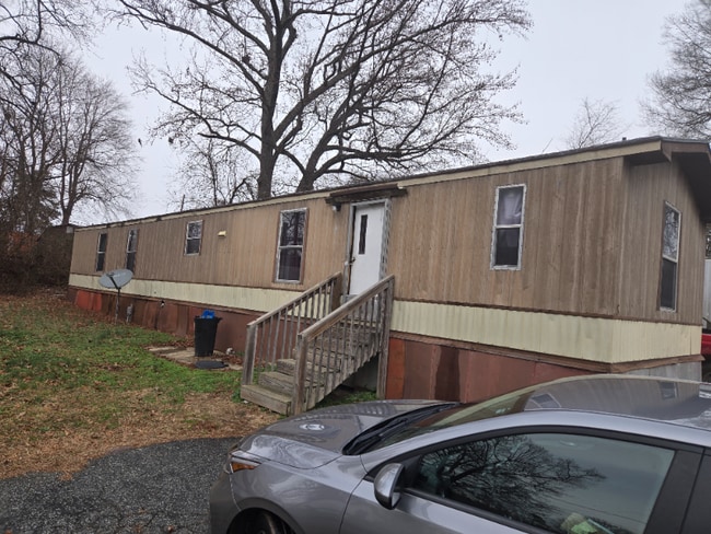 Building Photo - 00 Old Thomasville Rd