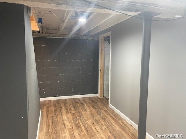 Building Photo - 704 Bellmore Rd