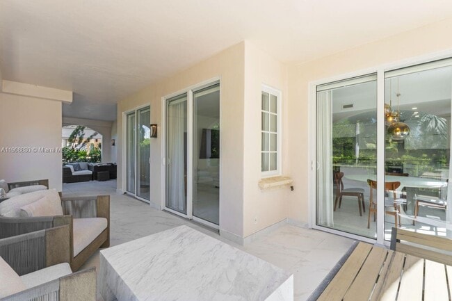 Building Photo - 19217 Fisher Island Dr