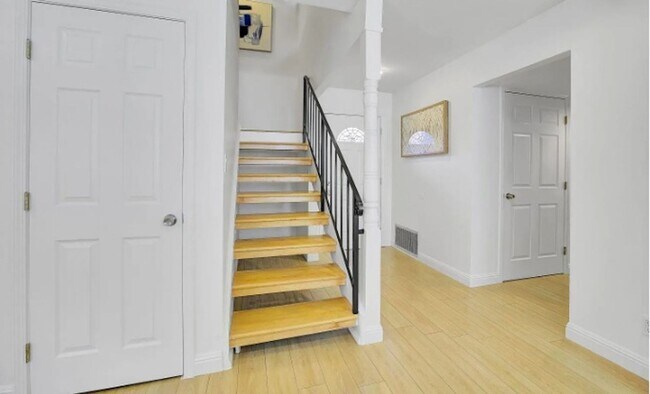 Building Photo - 1865 Countrywood Ct