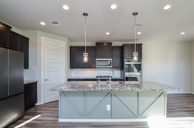 Building Photo - 28402 Eli Eagle St