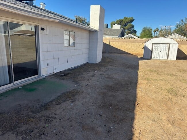 Building Photo - 3Bedroom ranch style home with large backyard