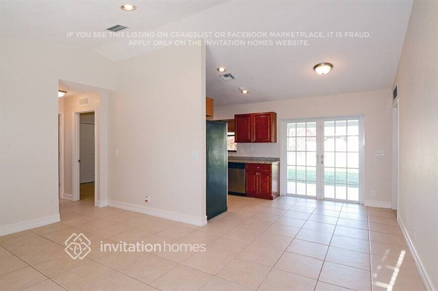 Building Photo - 1371 Denlow Ln