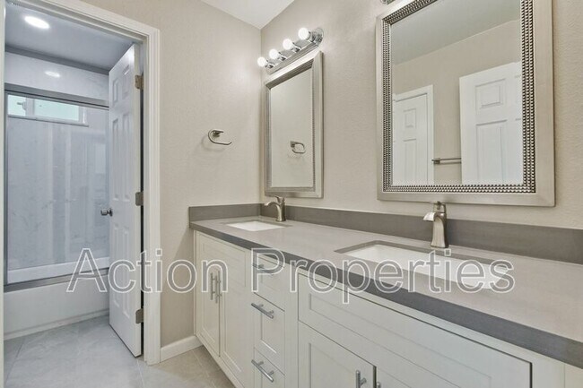 Building Photo - 560 Firloch Ave