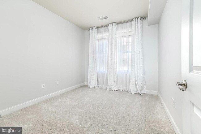 Building Photo - 15158 Kentshire Dr