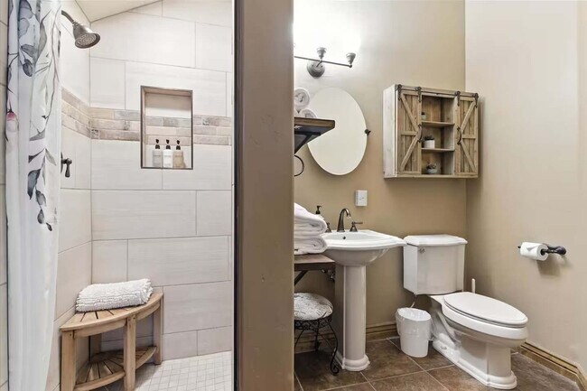 Building Photo - 1670 South Maddi-SI ID1475807P