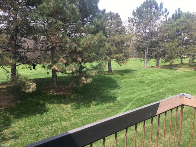 Building Photo - 1 br, 1 bath Condo - 33903 Pondview Cir