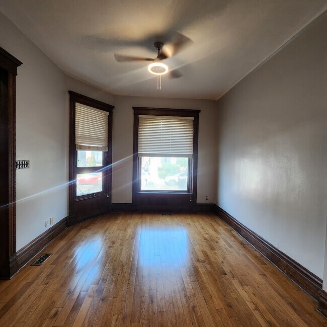 Building Photo - 4417 S Berkeley Ave