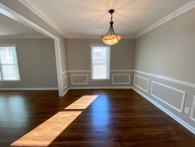 Building Photo - Large 3 bedroom 2 bath home in Whitehaven recently renovated