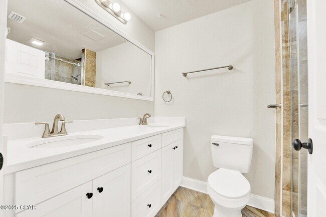 Building Photo - 5204 Park St