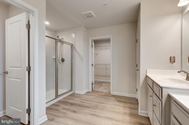 Building Photo - 112 Sherman Wy