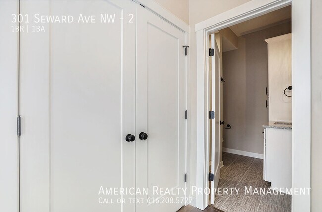 Building Photo - 301 Seward Ave NW