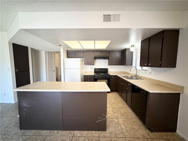 Building Photo - 129 Colbath St