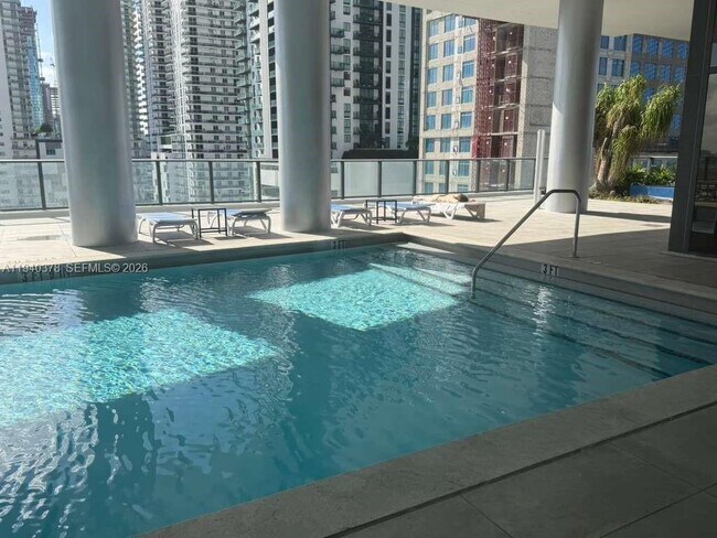 Building Photo - 1600 NE 1st Ave