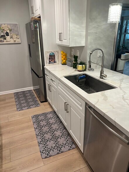 Building Photo - 8145 Redlands St