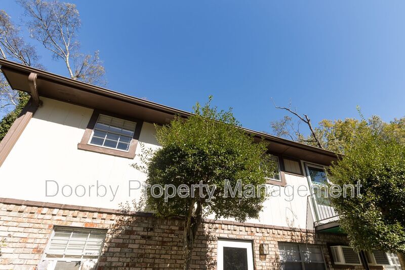 Building Photo - 2425 Ashmore Ave