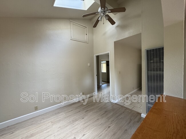 Building Photo - 156 Hillside Ave
